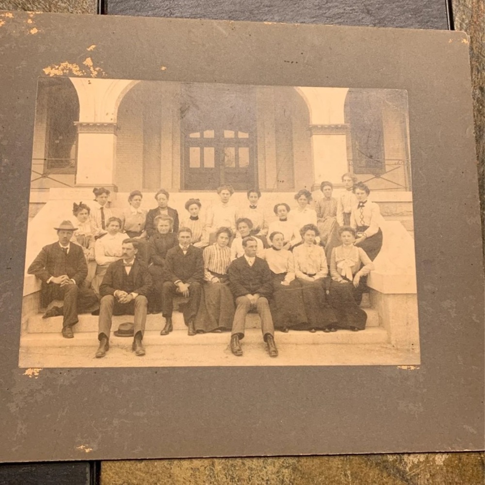 Antique 1902 class photo